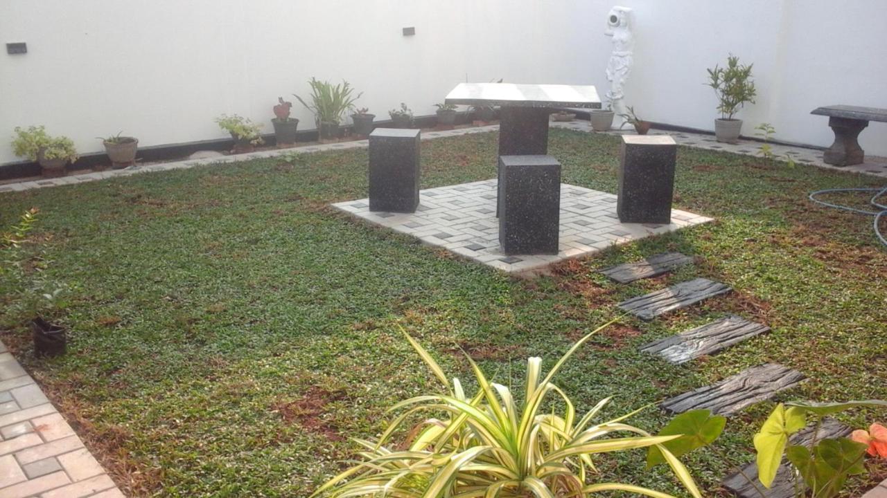 Apartment Near Colombo Airport Katunayake Exterior photo